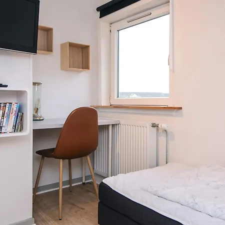 4 Star In Romo-by Traum