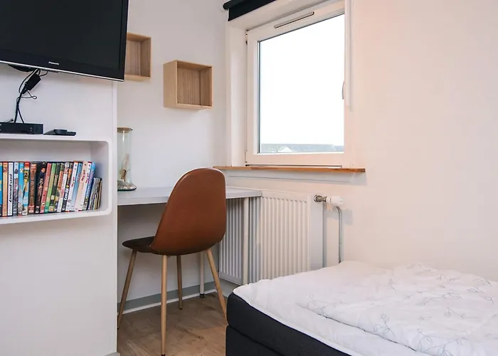 4 Star In Romo-by Traum